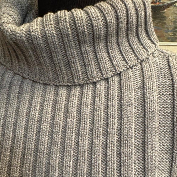 MERINO WOOL ITALMODE Women’s Gray Ribbed Long Sleeve V Neck Sweater Size XL EUC - Picture 6 of 14